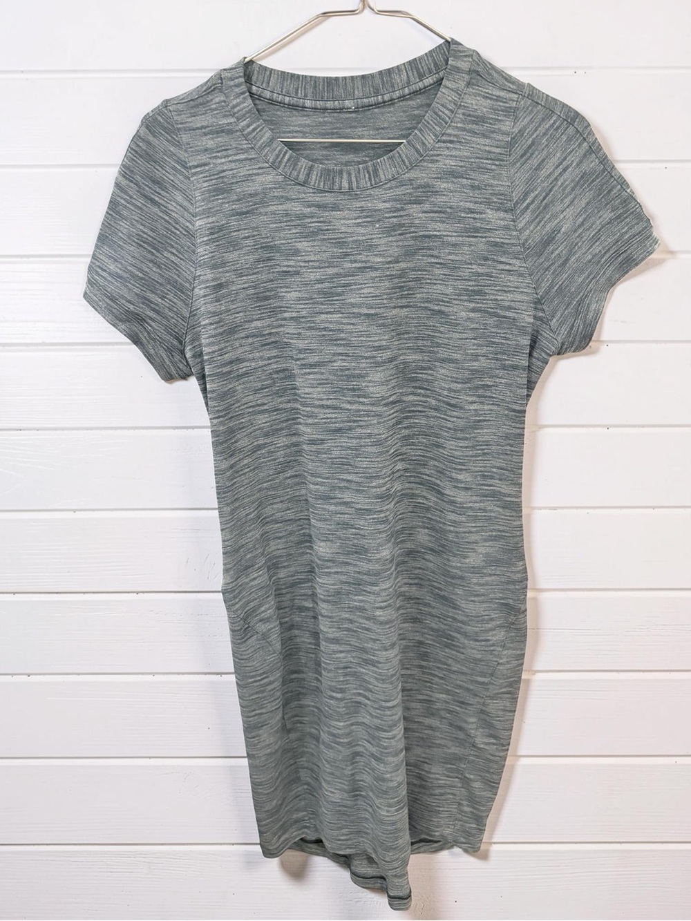 Under Armour Heathered Green Short Sleeve Athletic Tee